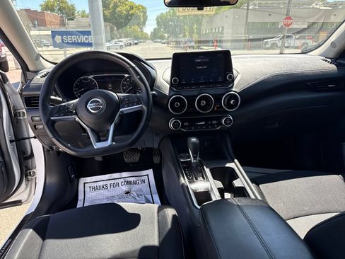 Used 2021 Nissan Sentra SV FWD image 12