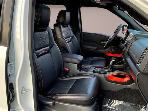 Used 2023 Nissan Frontier PRO-4X w/ Pro-4X Premium Package image 29