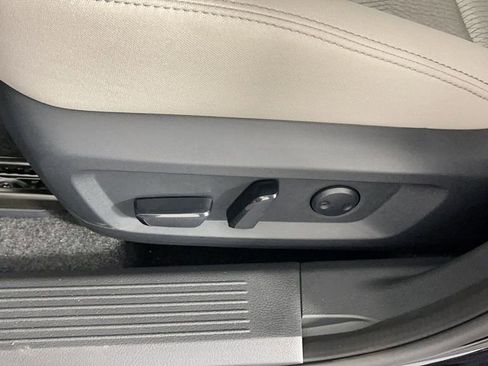 New 2025 Nissan Rogue SV image 30