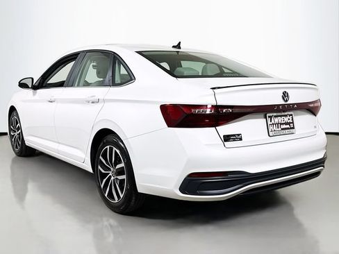 New 2026 Volkswagen Jetta SE FWD image 3