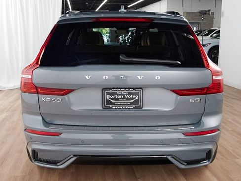 Used 2024 Volvo XC60 B5 Ultimate AWD/4WD image 4