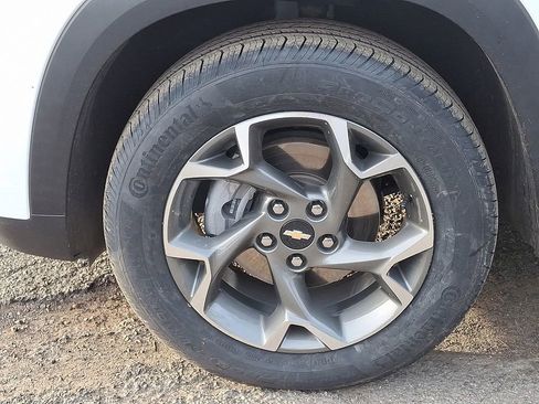 Used 2024 Chevrolet Trax LT w/ Driver Confidence Package image 32