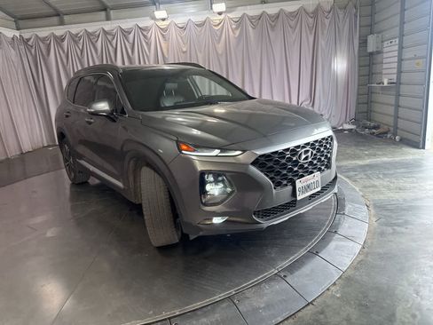 Used 2019 Hyundai Santa Fe Limited image 3