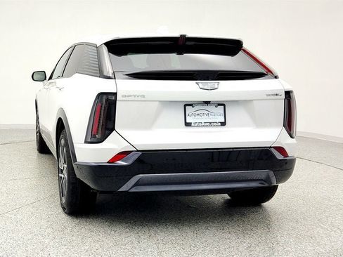 Used 2025 Cadillac Optiq Sport 2 w/ LPO, Floor Liner Package image 6