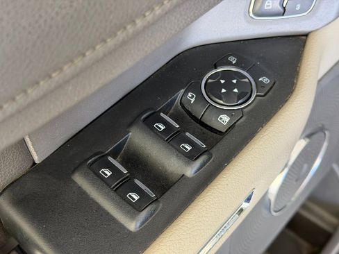 Used 2020 Ford Expedition XLT w/ Equipment Group 202A image 12