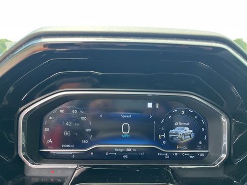 Used 2022 Chevrolet Silverado 1500 LT image 19