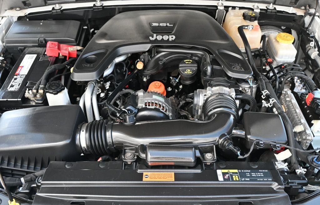 Used 2019 Jeep Wrangler Unlimited Sport S AWD/4WD image 19