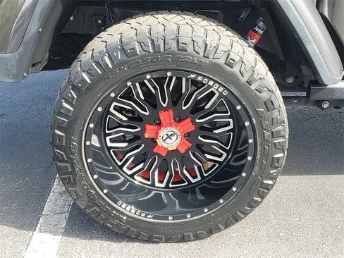 Used 2020 Jeep Gladiator Rubicon image 6