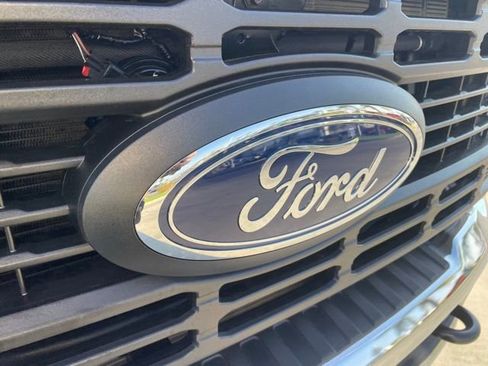 New 2026 Ford F250 XL w/ XL Chrome Package image 27
