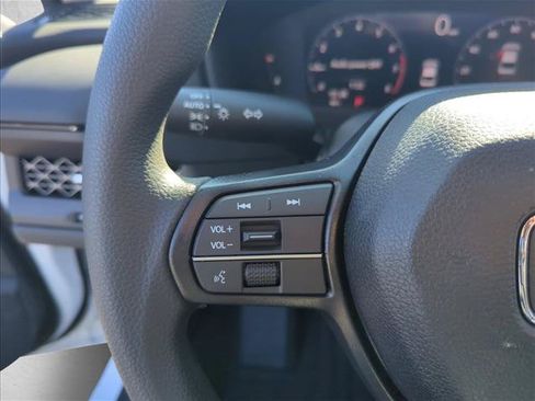 Used 2025 Honda Accord SE image 13