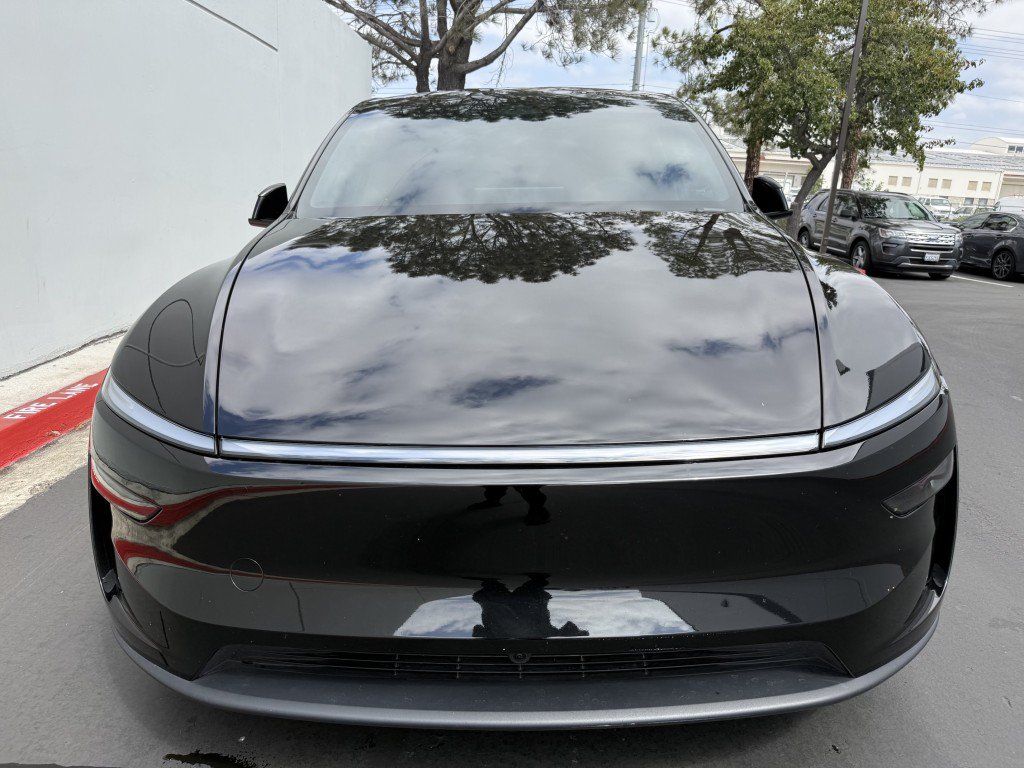 Used 2026 Tesla Model Y Long Range AWD/4WD image 6