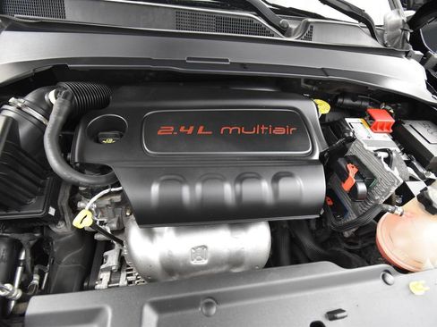 Used 2022 Jeep Compass Limited image 16