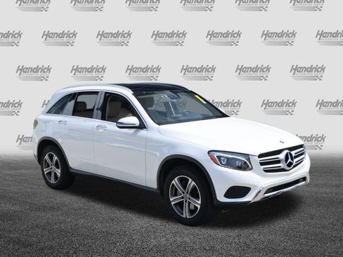 Used 2018 Mercedes-Benz GLC 300 4MATIC image 2