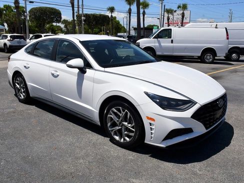Used 2023 Hyundai Sonata SEL image 1