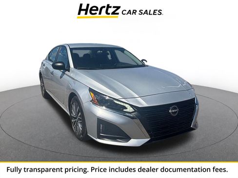 Used 2025 Nissan Altima 2.5 SV FWD image 1