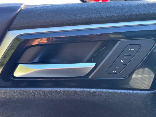 Used 2024 Mitsubishi Outlander SEL AWD/4WD image 28