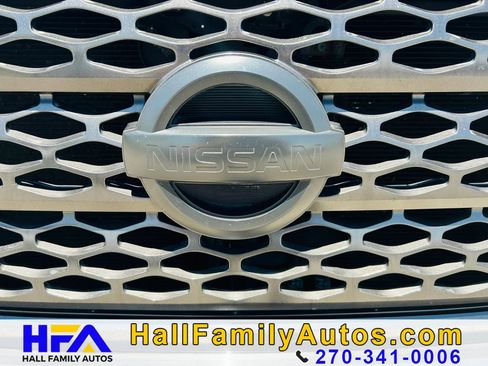 Used 2018 Nissan Titan SL w/ Midnight Edition AWD/4WD image 31