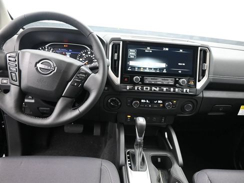 Used 2025 Nissan Frontier SV w/ SV Convenience Package AWD/4WD image 14