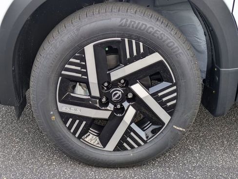 New 2026 Nissan Kicks SV image 10