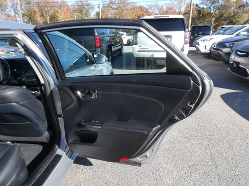 Used 2018 Toyota Avalon XLE image 25