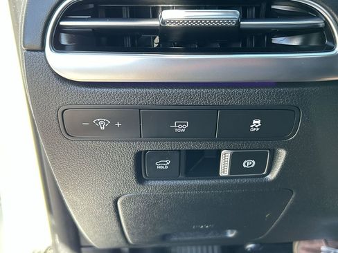 Used 2024 Hyundai Palisade Calligraphy image 18