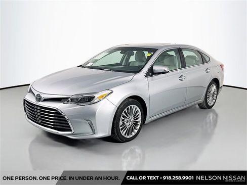Used 2016 Toyota Avalon Touring image 1