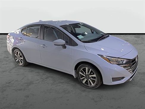 Used 2025 Nissan Versa SV w/ Trunk Package FWD image 5