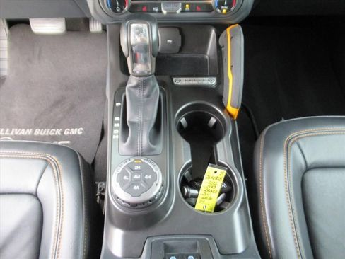 Used 2022 Ford Bronco Badlands w/ Sasquatch Package image 22