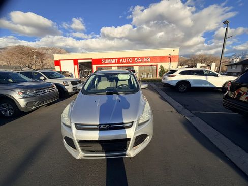 Used 2014 Ford Escape SE w/ Equipment Group 201A image 9