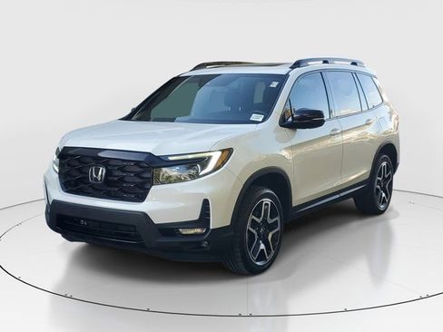 Used 2023 Honda Passport Elite image 3
