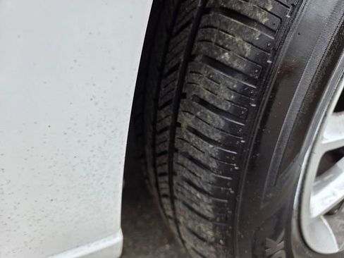 Used 2020 Dodge Grand Caravan SXT image 28