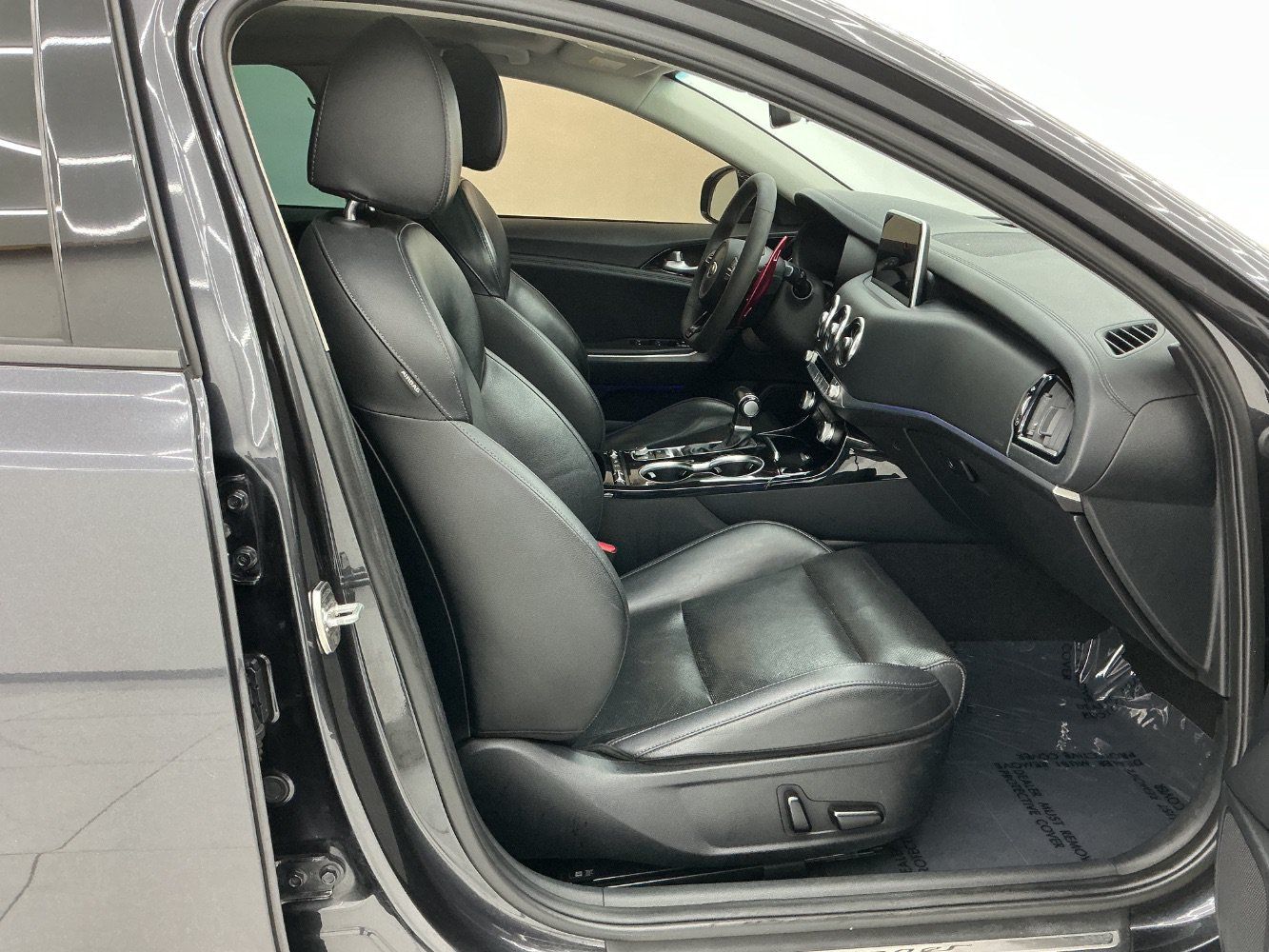 Used 2019 Kia Stinger Premium AWD/4WD image 15