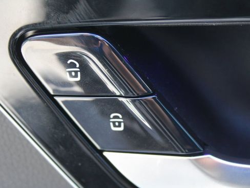 Certified 2025 Mercedes-Benz GLC 350e 4MATIC image 22