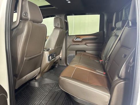 Used 2022 GMC Sierra 1500 Denali w/ Denali Reserve Package AWD/4WD image 11
