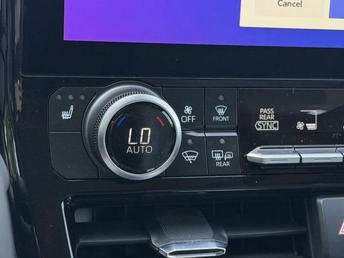 New 2026 Toyota Highlander XLE AWD/4WD image 21