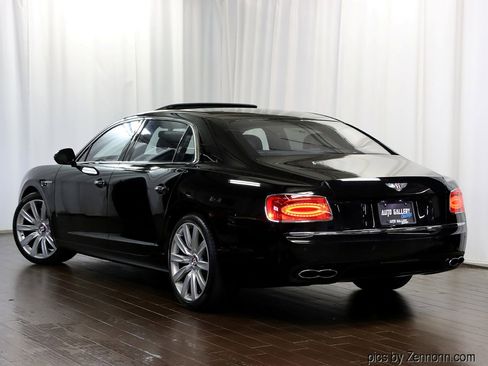 Used 2018 Bentley Flying Spur V8 image 10