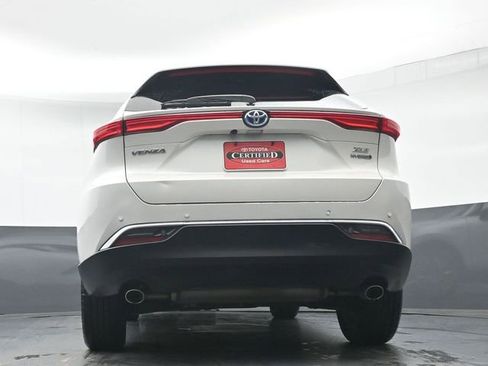 Certified 2021 Toyota Venza XLE image 37