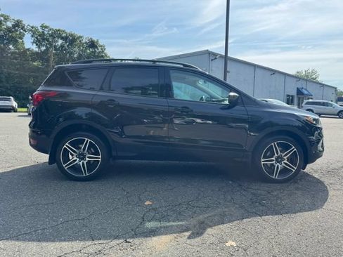 Used 2019 Ford Escape SEL AWD/4WD image 6