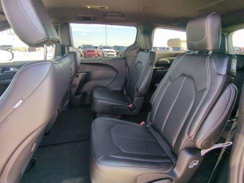 New 2026 Chrysler Voyager LX image 17