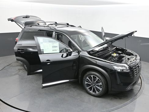 New 2026 Nissan Pathfinder Platinum AWD/4WD image 40