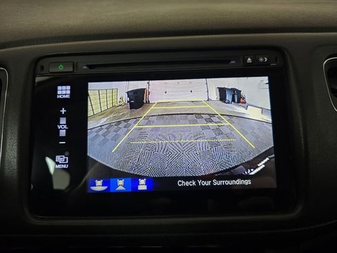 Used 2017 Honda HR-V EX image 19