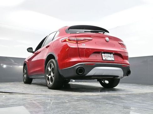 Used 2023 Alfa Romeo Stelvio Ti image 49