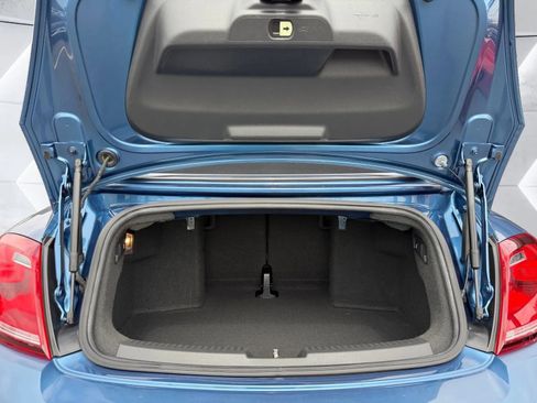 Used 2017 Volkswagen Beetle 1.8T S FWD image 18