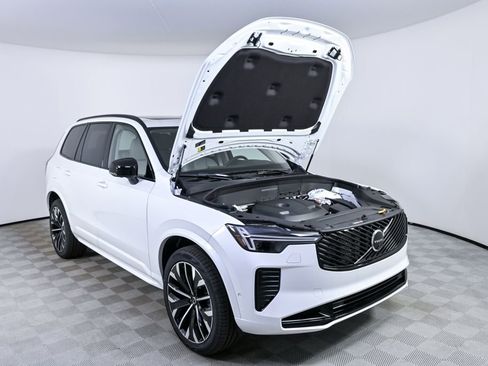 New 2026 Volvo XC90 T8 Ultra w/ Protection Package Premier AWD/4WD image 36