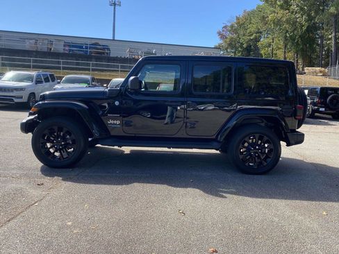 Used 2022 Jeep Wrangler Unlimited Sahara w/ Cold Weather Group image 38