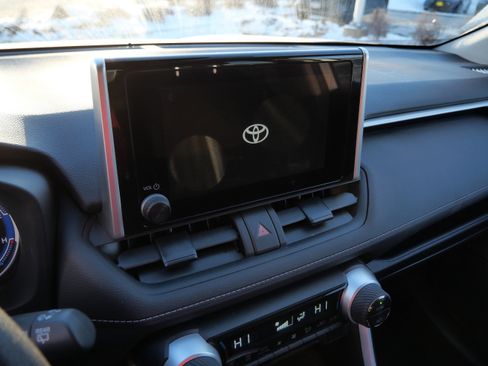 Certified 2025 Toyota RAV4 LE image 23