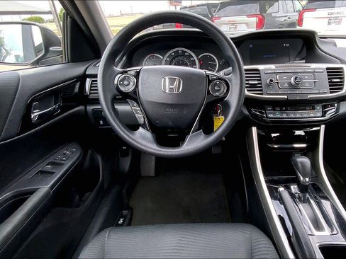 Used 2016 Honda Accord LX image 6