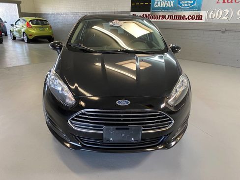 Used 2016 Ford Fiesta SE image 2