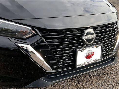 Used 2024 Nissan Sentra SV FWD image 30