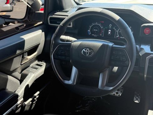 Used 2025 Toyota Tacoma TRD Sport AWD/4WD image 18
